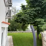 Maja Apartamento *